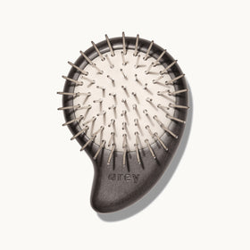 THE SCALP BRUSH|Exfoliate, stimulate, and boost serum absorption